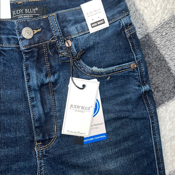 Women's Denim Shorts - Dark Blue - Picture 3 of 6